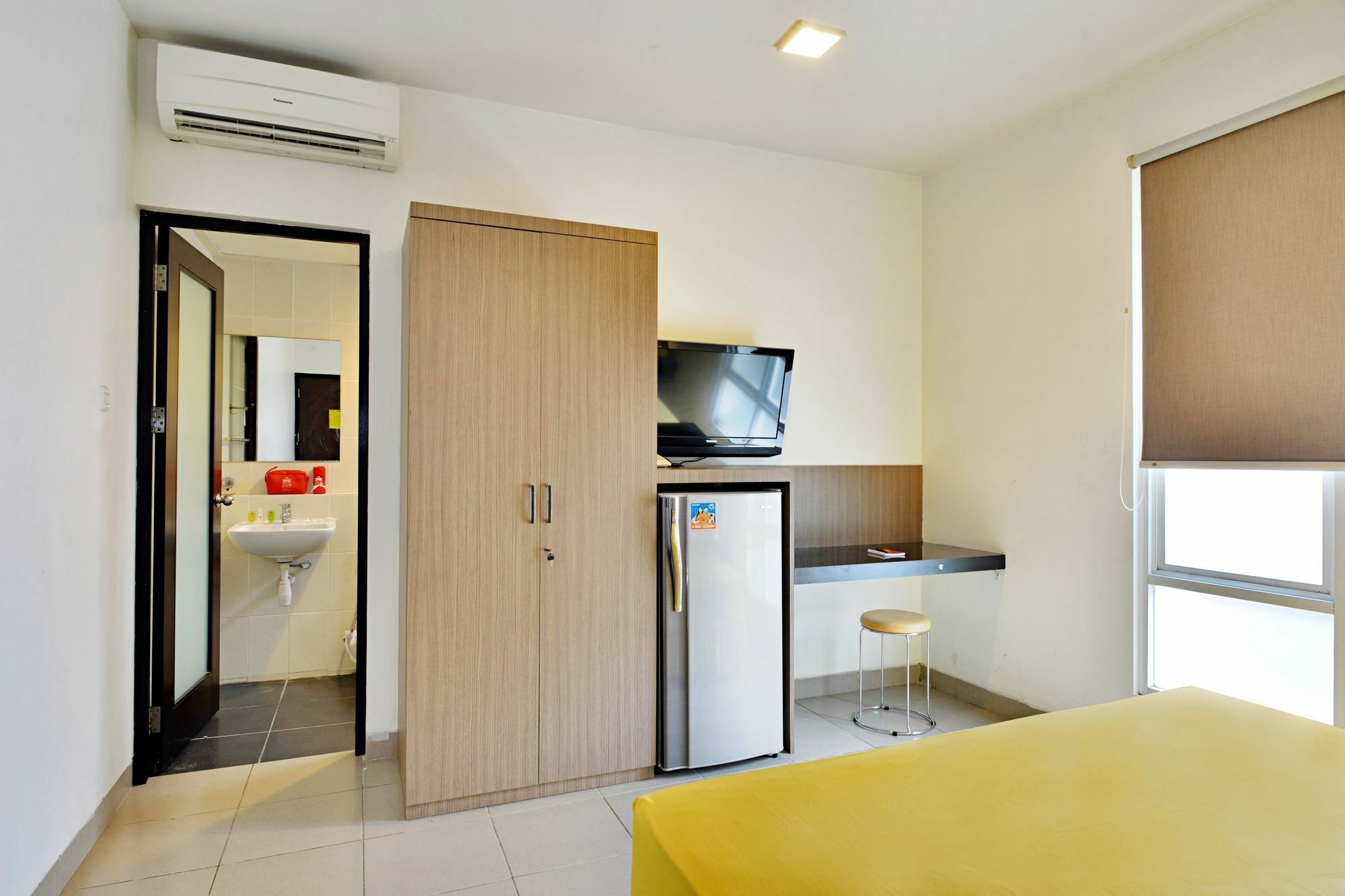 Zen Rooms Setiabudi Barat Джакарта Экстерьер фото